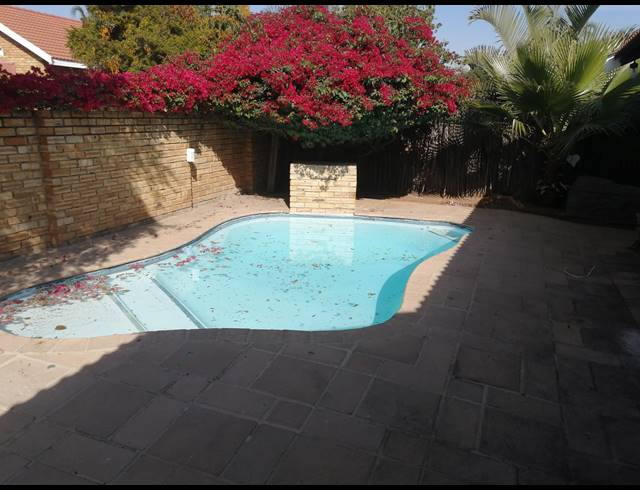 3 BEDROOM TOWNHOUSE TO LET IN BO-DORP